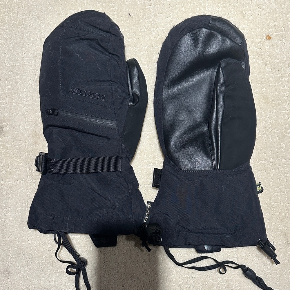 Burton Men's Black Gore-Tex Snow Mittens